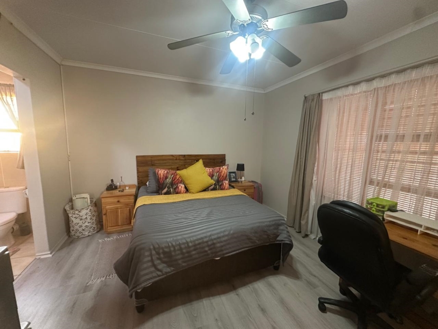 2 Bedroom Property for Sale in Campher Park Eastern Cape